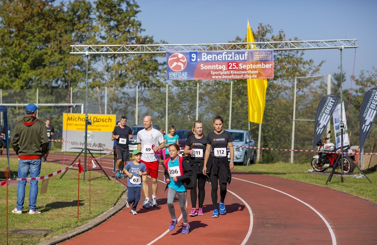 Bild vom 9. Benefizlauf im Jahr 2016. Dies ist das 116. Bild.